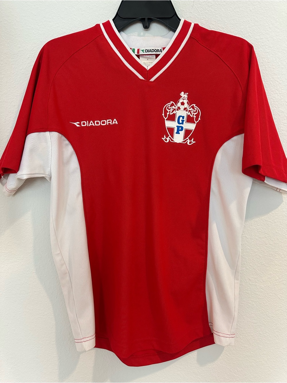 Diadora Red and White Short-Sleeve Soccer Top Blokecore